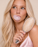 <p>The gift she'll use every single day.<br/><em>Give mum the brush that changes everything.</em></p>